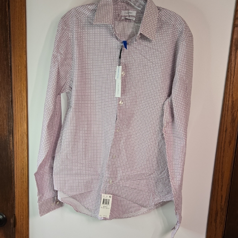Calvin Klein Men's Pink Patterned Button Down Shirt
